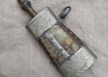 Stara zabytkowa francuska prochownica