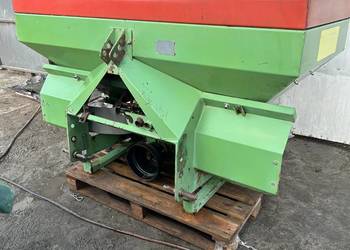Rozsiewacz nawozu unia no39Mx 700l