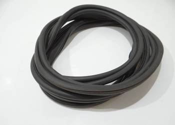 USZCZELKA KLAPY BAGAŻNIKA BMW E60 7034171