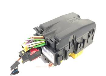 SKRZYNKA BEZPIECZNIKÓW PEUGEOT 308 SW II 9806192580 Kombi 14-21 1.2 11