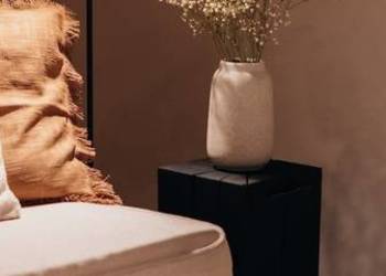 Stołek kwietnik stoliczek nocny