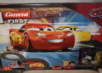 Tor wyścigowy Carrera FIRST Disney Cars 3