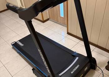 Sprzedam bieżnię UMBROGYM v520