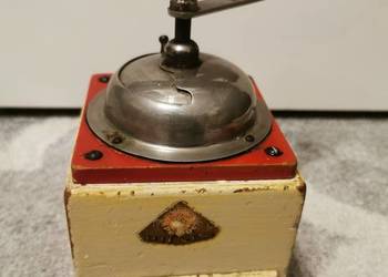 Stary młynek do kawy DIENES PE DE   PRL