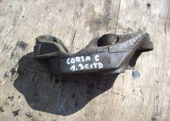 Corsa C 1.3 CITD Lapa wspornik skrzyni biegow 13109198