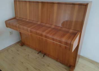 sprzedam pianino marki Calisia