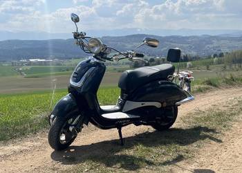 Skuter Retro 125 z Niemiec mały przebieg Vespa zarejestrowany