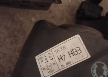 Reflektory mazda 3 stan dobry