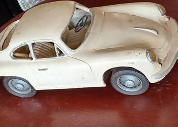 model samochodu kolekcjonerski Porsche 356 B Coupe z 1961 roku. 29 cm /13cm