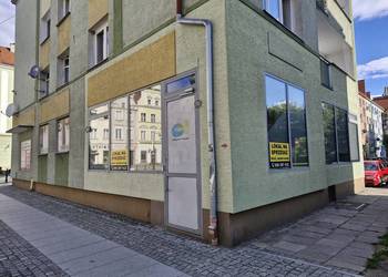 Lokal użytkowy, narożny w centrum miasta tuż przy rynku (Nysa - Celna)