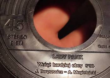 Płyta winylowa z grupy Lady Pank - Wciąż bardziej obcy Płyta winylowa z grupy Lady Pank - Wciąż bardziej obcy