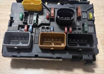 MODUŁ BSM SKRZYNKA BEZPIECZNIKÓW C2 C3 C4 1007 207 307 9661708280 L11