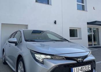 Toyota Corolla Touring Dynamic Business 1.8 Hybrid 122KM