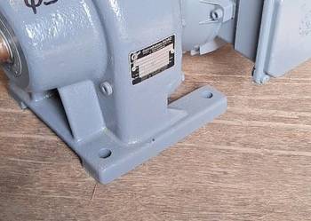 Motoreduktor 2 2 kW/284 obr.