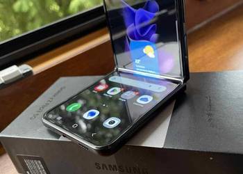Samsung Galaxy Z flip 3 5g 128gb 5g 8 ram