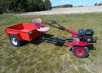Traktorek ogrodowy jedno osiowego z osprzętem