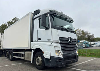 Kontener 18 paletowy Mercedes