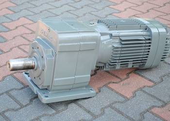 Motoreduktor dwubiegowy 1.4/2.8kw 46/90obr. DEMAG