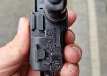Siłownik klapki wlewu paliwa VW PASSAT B8 ORYGINAŁ Siłownik klapki wlewu paliwa VW PASSAT B8 ORYGINAŁ