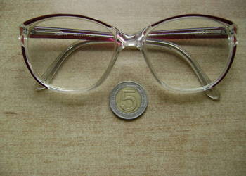 Starocie z PRL - Okulary damskie korekcyjne +2 dioptrie, rozstaw 13,5 cm