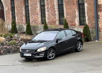 Volvo S60 2,5T T5 AWD Key les go DVD Skóra Navi Kamera cofania Alu17