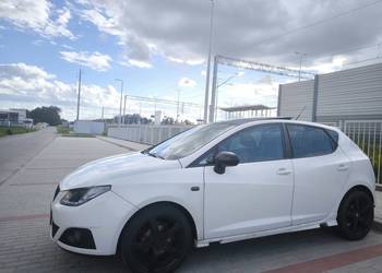 Seat Ibiza IV 1.9 (6J) TDI (BXJ) 90 KM 5-Drzwiowy Szyberdach | 2009 r.