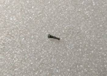 Szpilka popielata do wiązarów lokomotywy BR 106 Piko H0