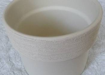 Ceramiczna osłona na doniczkę z kołnierzem wys. 10,5 cm