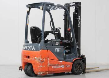 Wózek widłowy 3 kołowy 8FBET15 Toyota 2010r 3,3m przesuw