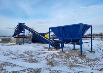 Przesiewacz wibracyjny trzy pokładowy PWK 0930-3