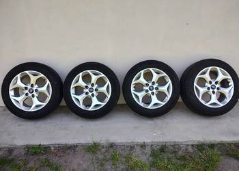 Komplet oryginalnych felg aluminiowych z letnimi oponami