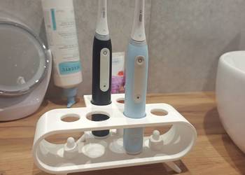 Duży stojak podstawka na 3 szczoteczki oral b io