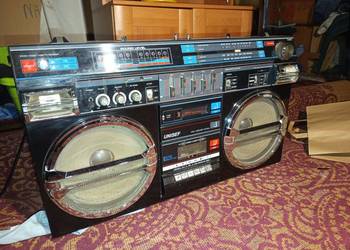 Unisef SZ-5000SL boombox