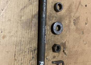 Honda CBR 600 F oś ośka tylna B829