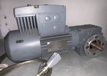 SEW Eurodrive WF30 DT80K4/BMG/MM07 Servomotor 0,75kW + inverter