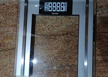 Waga diagnostyczna beurer BG 34 łazienkowa szklana dla sportowców