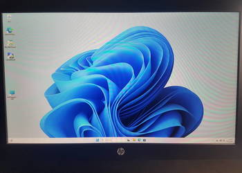 Komputer Hp 600 g3 aio (i5- 7 gen) 21,5 1920 x 1080