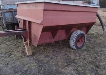 Przyczepa Samowyładowcza Przeładowcza Z Podajnikiem Ślimakowym