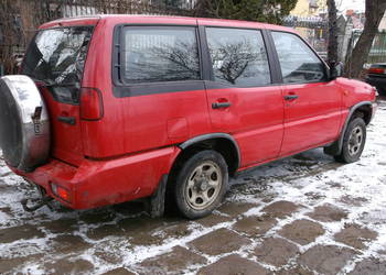 nissan TERRANO 94r 2.7td części z tego auta
