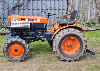 Kubota B7000