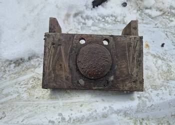 Wspornik zaczepu dolnego Ursus C-330