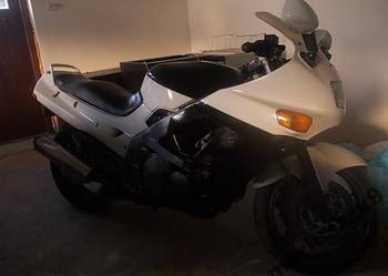 KAWASAKI ZZR 600 CAŁA NA CZĘSCI 89-93