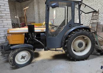 ciągnik sadowniczy Renault 90S