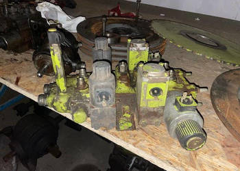 Claas mega dominator rozdzielacz hydrauliczny sekcja