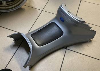 Tunel osłona zbiornika Piaggio X8 Evo 400