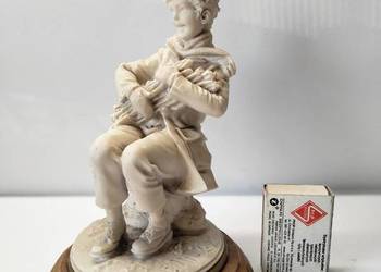 Figura Capodimonte  sygnowana B.Merli - Tanio ,,Chłopiec z c