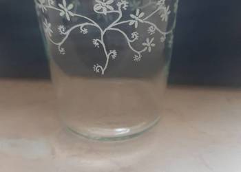 Szklanki z wzorkiem.