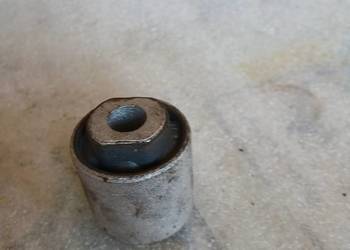 Tuleja wahacza metalowo-gumowa 14,5x45x60 mm