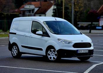 Ford transit courier 2015r