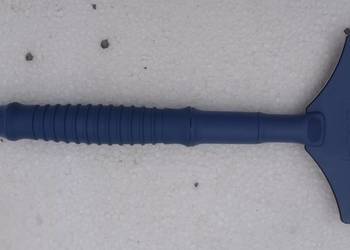 Teleskopowy skrobak do lodu